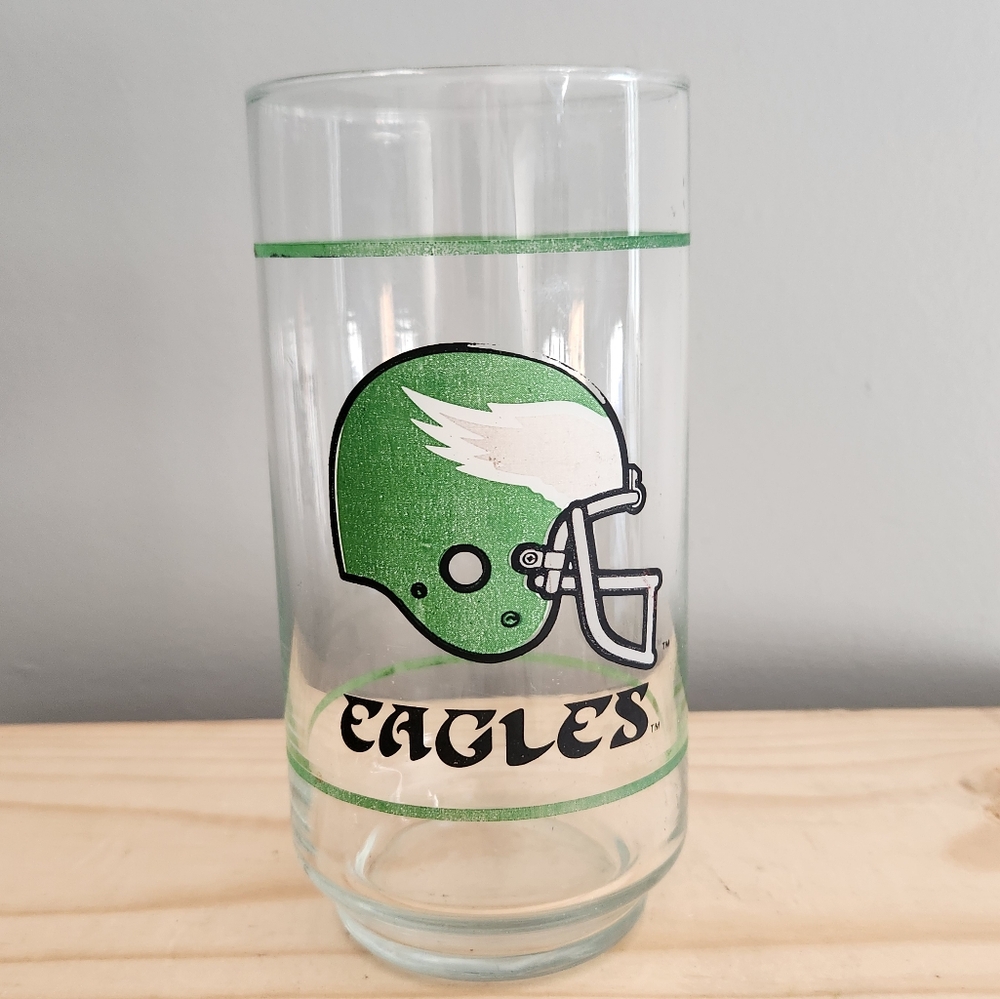 Vintage Collector's Eagles NFL Mobile Drinking Glass
